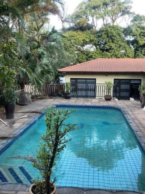 Cozy & Colorful Umhlanga Cottage